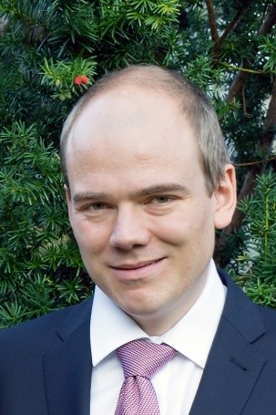 Dr. Matthias Kübel