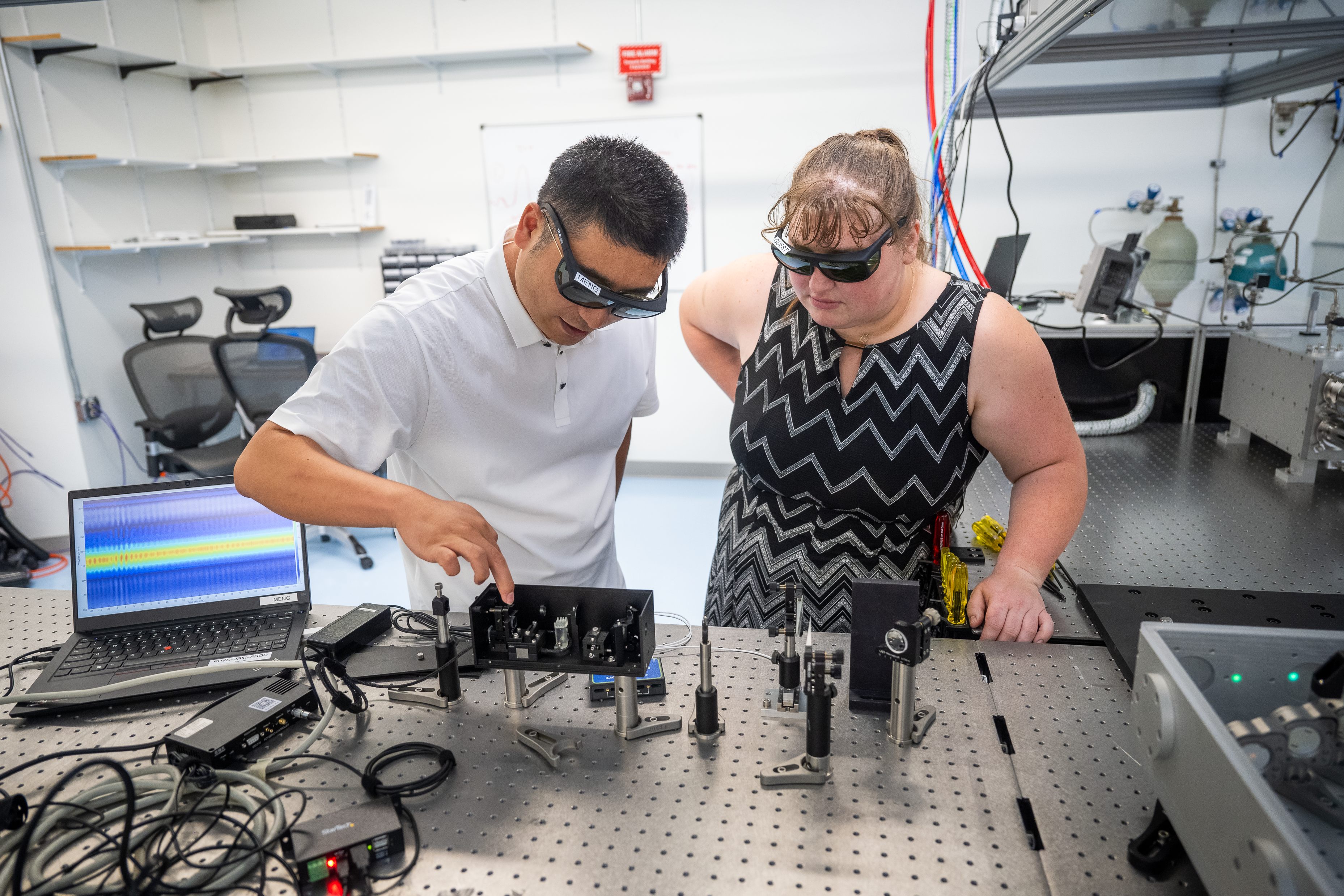 Dr. Meng Han with undergraduate student Caitlin Solis